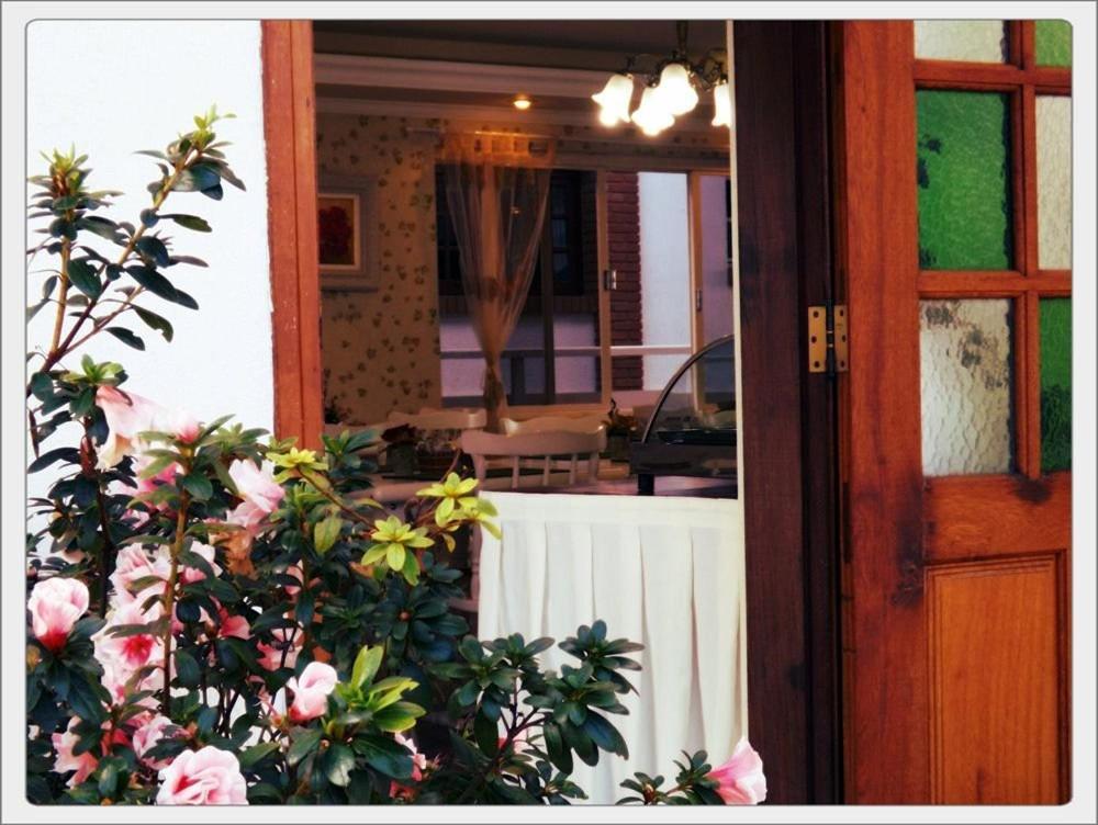 Pousada Das Rosas Campos do Jordao Exterior photo