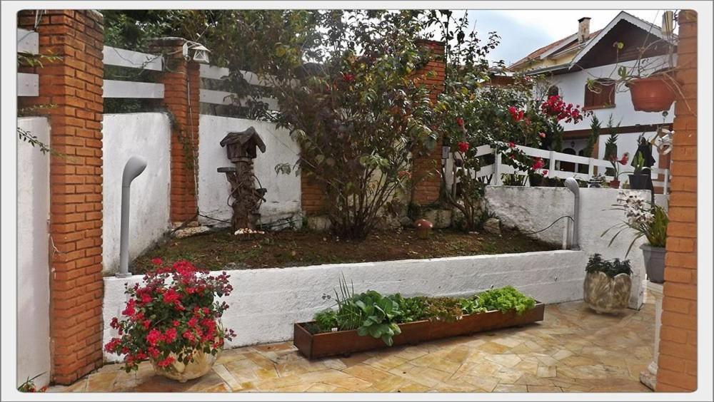 Pousada Das Rosas Campos do Jordao Exterior photo